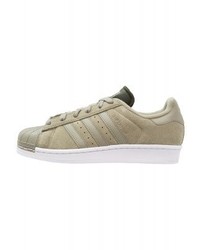Baskets basses olive adidas