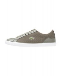 Baskets basses olive Lacoste