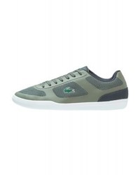 Baskets basses olive Lacoste