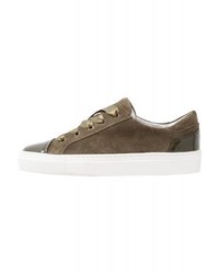 Baskets basses olive Pavement