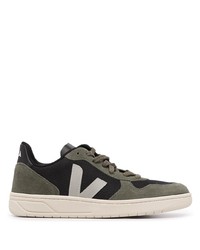 Baskets basses olive Veja