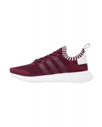 Baskets basses pourpre foncé adidas