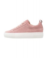 Baskets basses roses Pieces