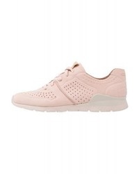 Baskets basses roses UGG