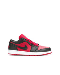 Baskets basses rouge et noir Nike