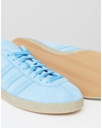 Baskets bleu clair adidas