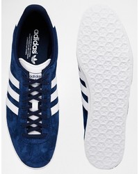 Baskets bleu marine adidas