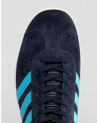 Baskets bleu marine adidas