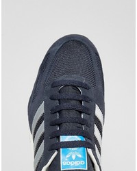 Baskets bleu marine adidas