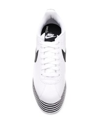 Baskets compensées en cuir blanches et noires Nike