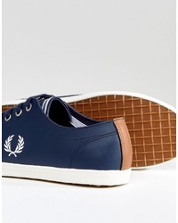 Baskets en cuir bleues Fred Perry