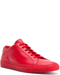 Baskets en cuir rouges Common Projects