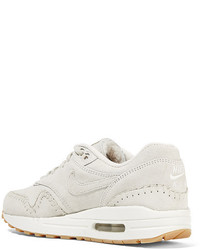 Baskets en daim blanches Nike