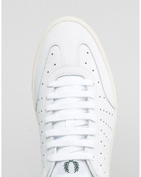 Baskets en daim blanches Fred Perry