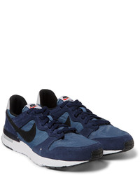 Baskets en daim bleu marine Nike