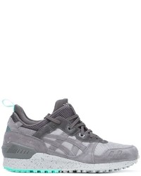 Baskets en daim grises Asics