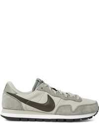 Baskets en daim grises Nike