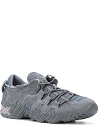 Baskets en daim grises Asics