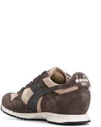 Baskets en daim marron Diadora