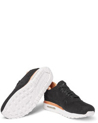 Baskets en daim noires Nike