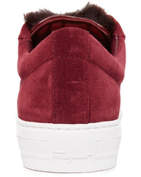 Baskets en daim rouges Salvatore Ferragamo