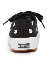 Baskets en toile noires Superga