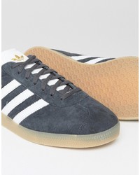 Baskets gris foncé adidas