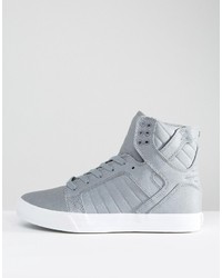 Baskets grises Supra