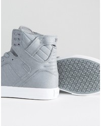 Baskets grises Supra