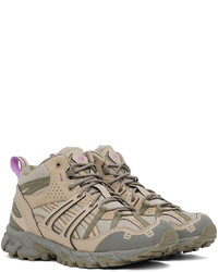 Baskets montantes en cuir beiges Asics