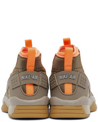 Baskets montantes en cuir beiges Nike