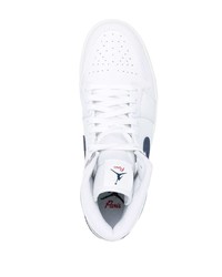 Baskets montantes en cuir blanc et bleu marine Nike