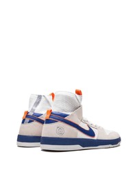 Baskets montantes en cuir blanc et bleu marine Nike