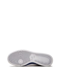 Baskets montantes en cuir blanc et bleu marine Nike