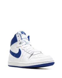 Baskets montantes en cuir blanc et bleu marine Nike