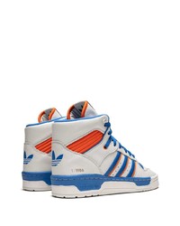 Baskets montantes en cuir blanc et bleu adidas