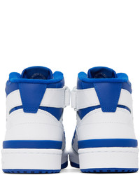 Baskets montantes en cuir blanc et bleu adidas Originals