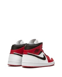 Baskets montantes en cuir blanc et rouge Jordan