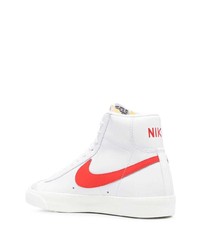 Baskets montantes en cuir blanc et rouge Nike