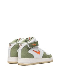 Baskets montantes en cuir blanc et vert Nike