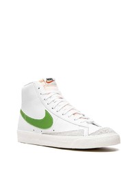 Baskets montantes en cuir blanc et vert Nike