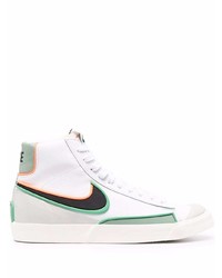 Baskets montantes en cuir blanc et vert Nike