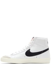 Baskets montantes en cuir blanc et vert Nike