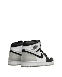 Baskets montantes en cuir blanches et noires Jordan