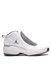 Baskets montantes en cuir blanches et noires Jordan