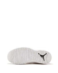 Baskets montantes en cuir blanches Jordan