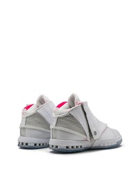 Baskets montantes en cuir blanches Jordan