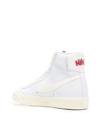 Baskets montantes en cuir blanches Nike