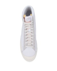 Baskets montantes en cuir blanches Nike