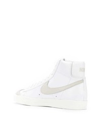 Baskets montantes en cuir blanches Nike